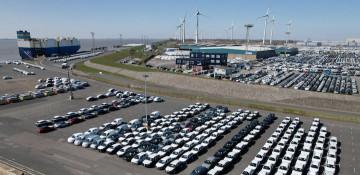 German car exports to U.S. drop nearly 14% in 2025