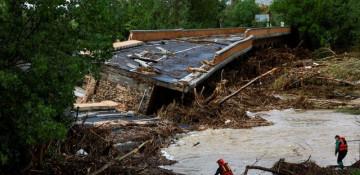 Spain floods kill three as rivers overflow 