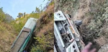 7 killed as bus plunges into gorge in India