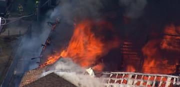 Massive fire destroys Sydney furniture factory -  VIDEO 