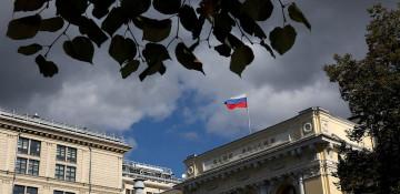 Russia eases bank rules to help companies restructure debt 