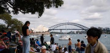 Sydney NYE fireworks draw huge crowds amid tight security