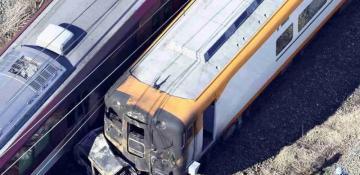 Car catches fire after collision with train in Japan's Kyoto -  VIDEO 