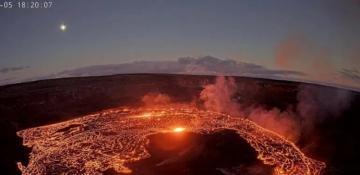 New lava fountains surge inside Kilauea’s crater as eruption continues  -VIDEO 