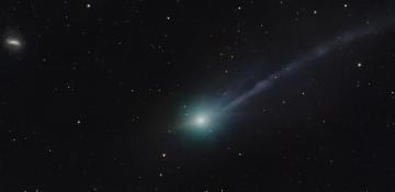 ‘Alien battleship’ makes closest approach to Earth