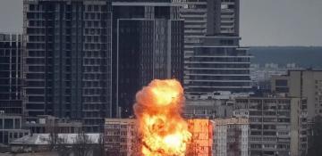 Two killed and 32 wounded in Russian attack on Kyiv, emergency service reports