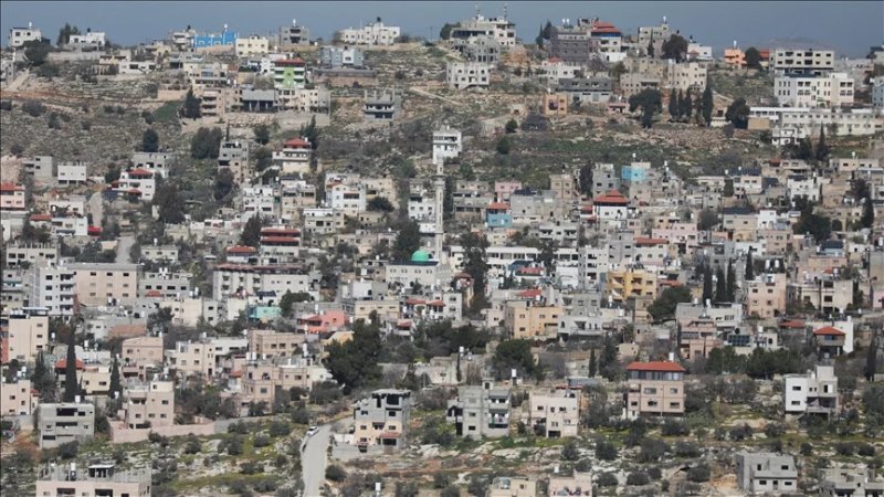 Israeli settlers expand illegal outpost in West Bank 