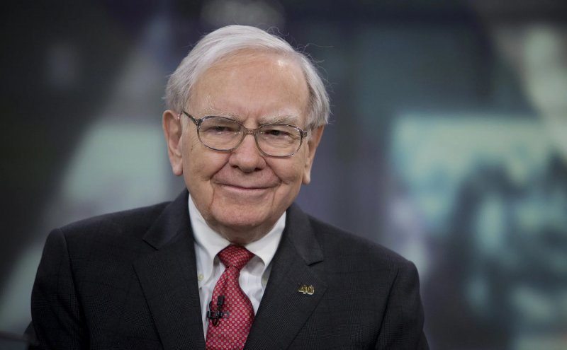 Warren Buffett Retires as Berkshire Hathaway CEO