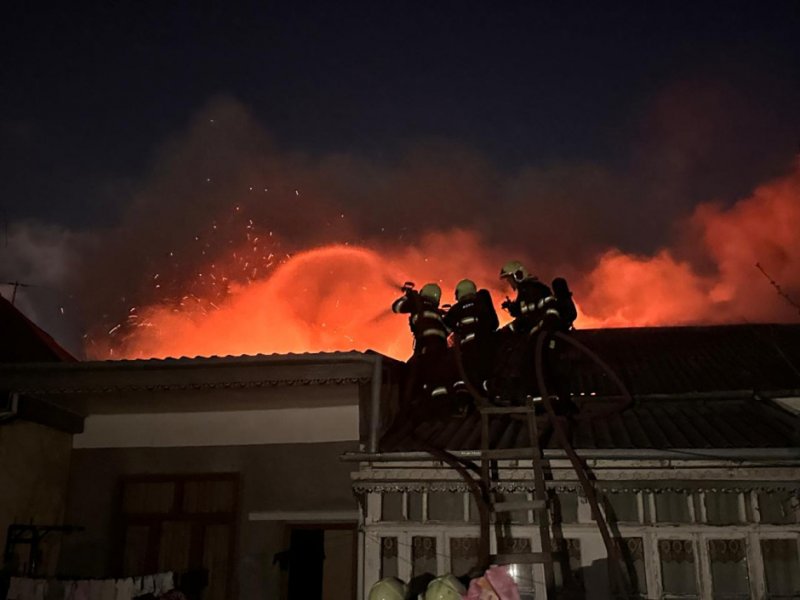 News about - Fire at three homes in Ganja brought under control 