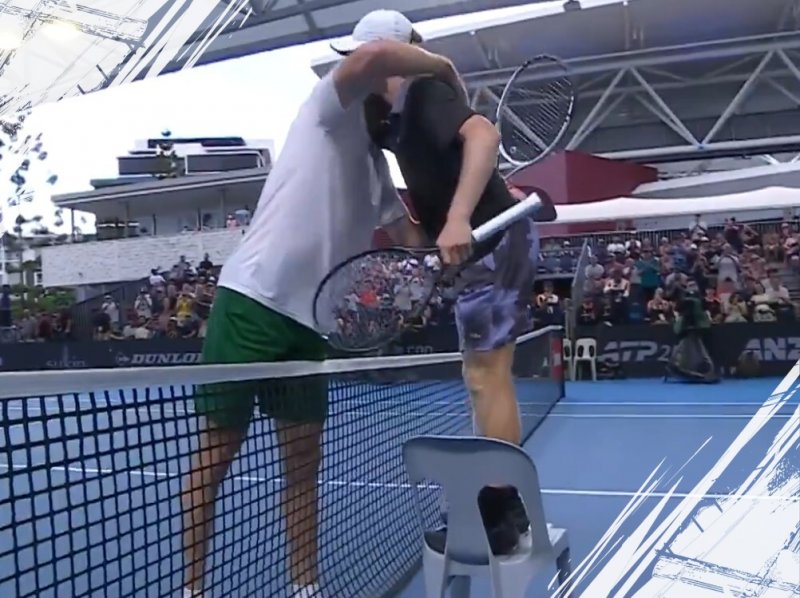  Watch:  Chair handshake between Sweeney and Opelka in Brisbane goes viral