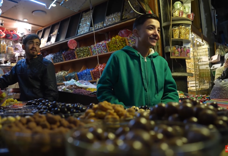 Syria introduces new currency, removes Assad family images 