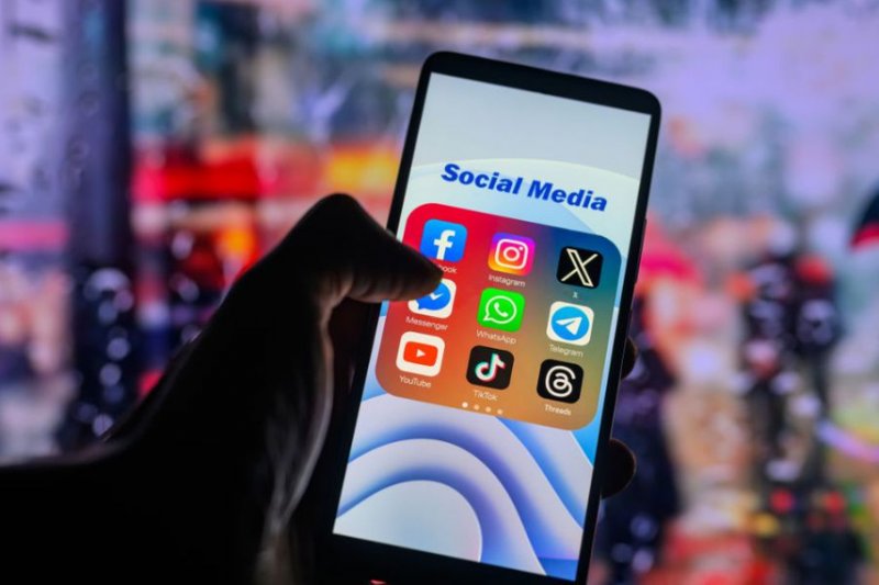 Poland to ban social media for under-16s with new legislation 