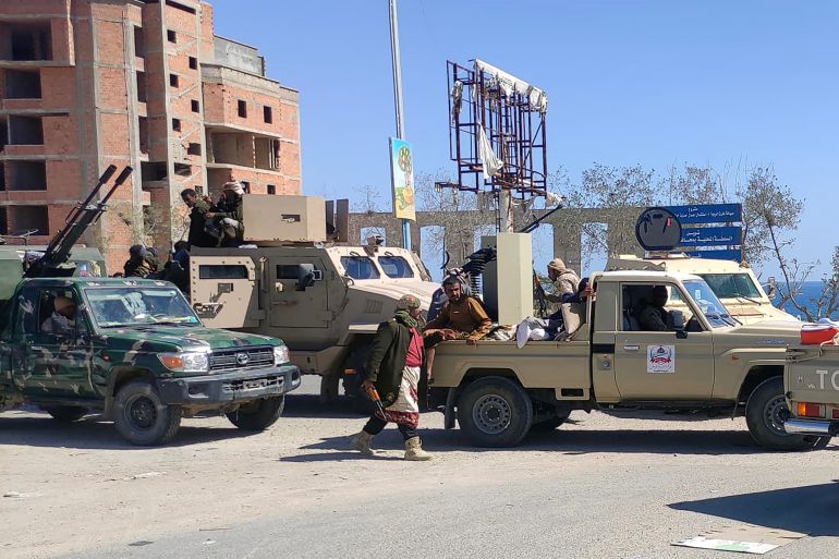 Yemeni forces reclaim military camps from separatists