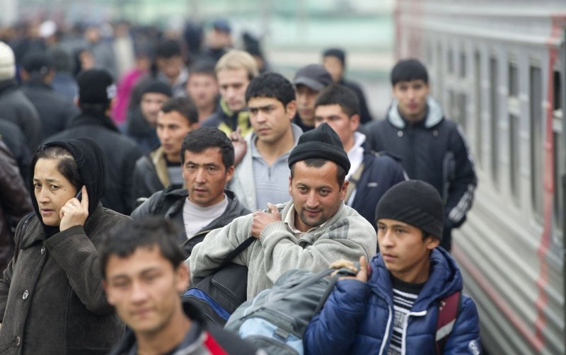  Why Uzbek migrant workers are leaving Russia for Saudi Arabia 