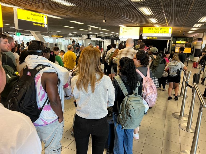 Flights, trains canceled amid severe UK snow