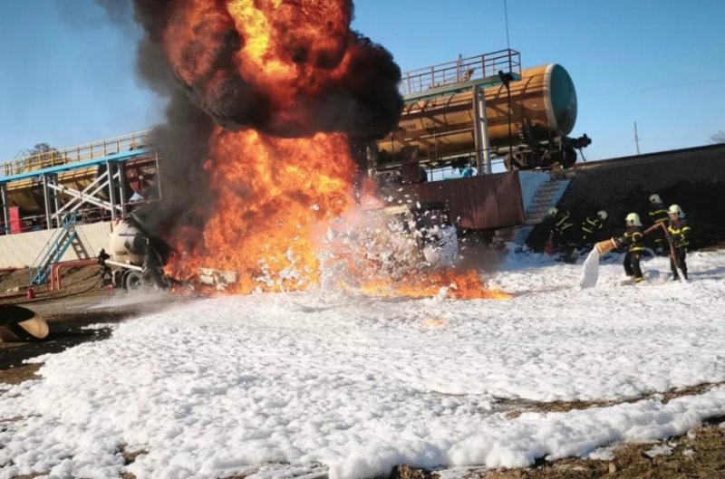 One dead after fuel truck catches fire in Gazakh 