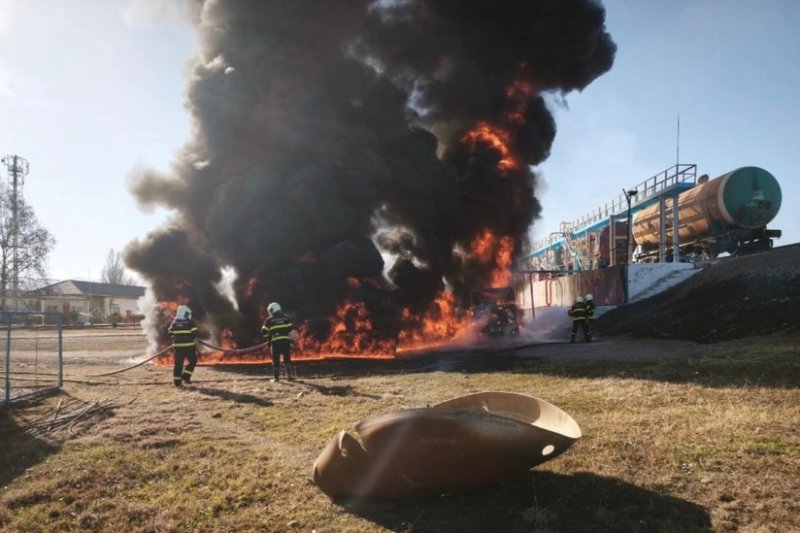 News about - One dead after fuel truck catches fire in Gazakh 