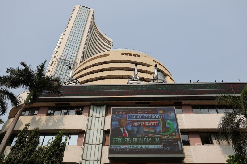 Sensex falls 1,500 points in 4 days: Key reasons 