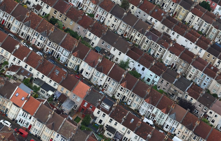 UK house price growth slows to weakest since March 2024