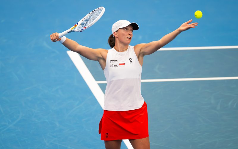 Iga Swiatek powers Poland toward United Cup semifinals