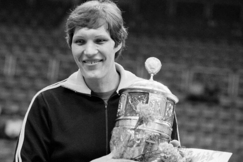 Latvia mourns basketball legend Uljana Semjonova 