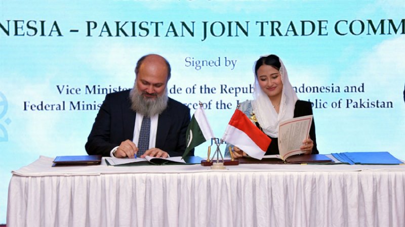 Pakistan and Indonesia sign MoU to boost economic ties