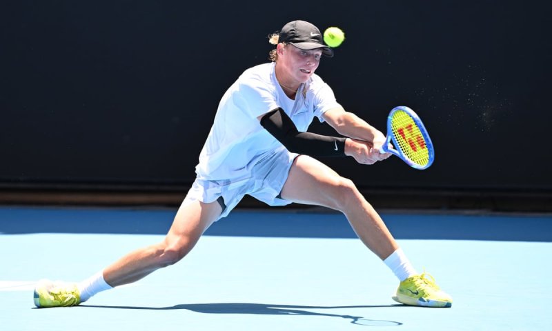 Cruz Hewitt exits Australian Open qualifying in first round
