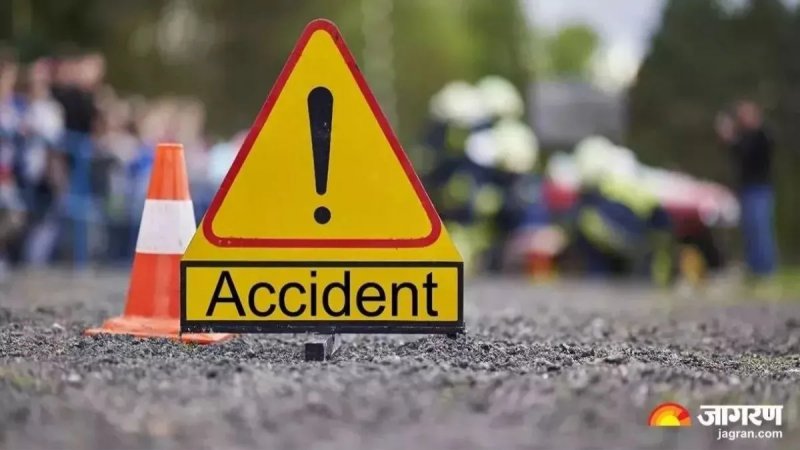 4 dead, 6 injured as truck falls into ravine in Kashmir