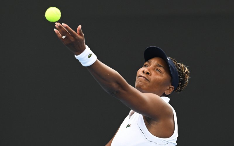 Venus Williams crashes out of Hobart ahead of Australian Open