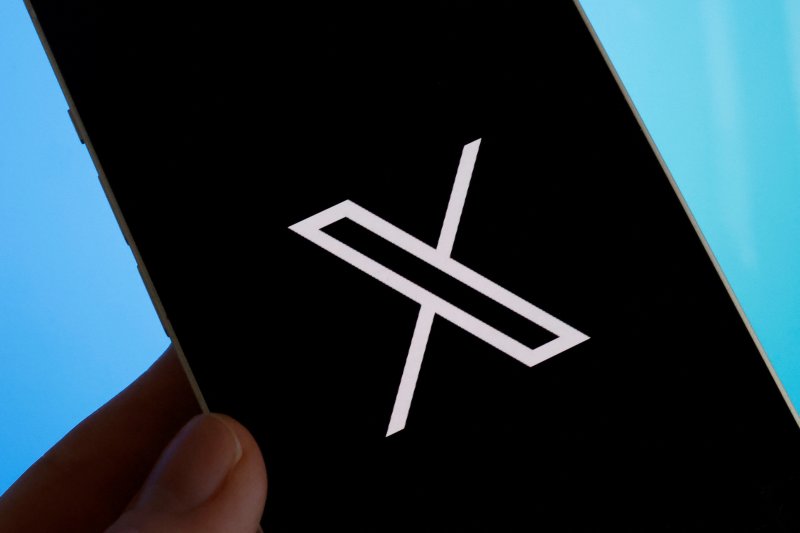 UK officials at risk of US travel ban over X