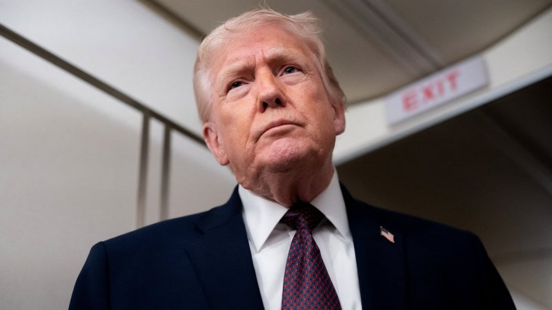 Trump urges protesters in Iran to continue demonstrations: help is on the way 