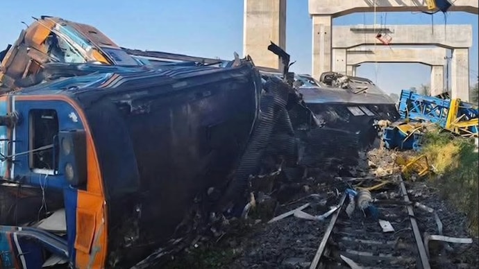 Crane collapse derails Thai train, kills at least 12