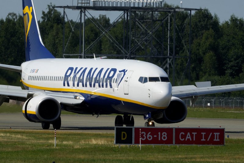 Ryanair flight makes emergency landing after passenger disruption -  VIDEO 