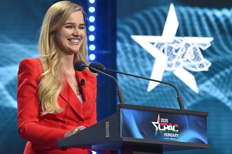 UK bans far-right Dutch activist from entry 