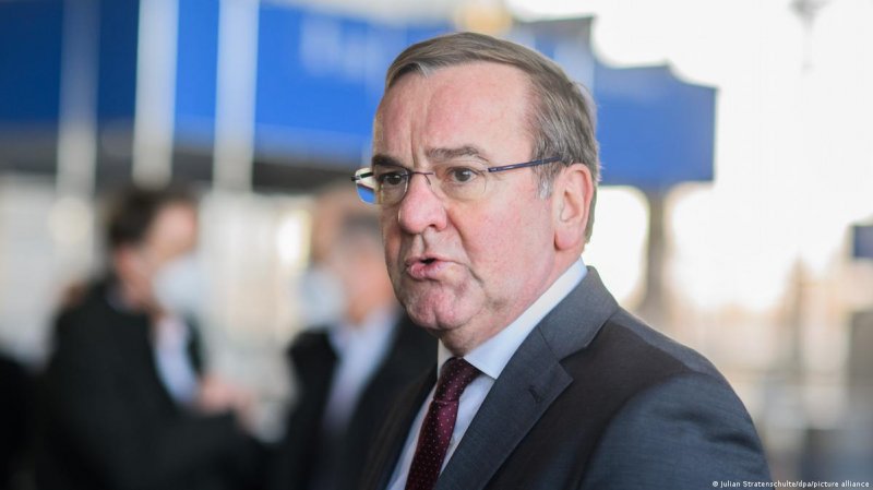 German defense minister: US Greenland annexation risks NATO security 