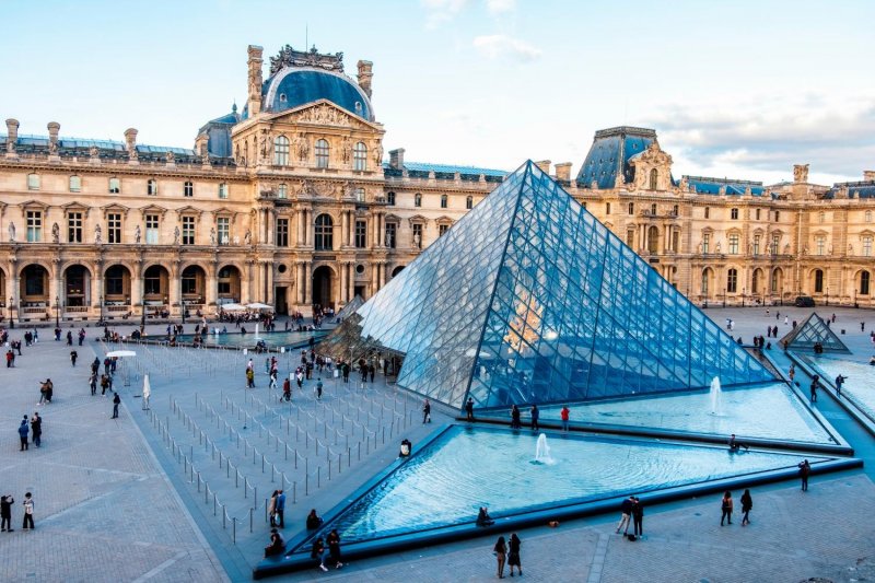 Louvre raises ticket prices for non-Europeans, sparking backlash
