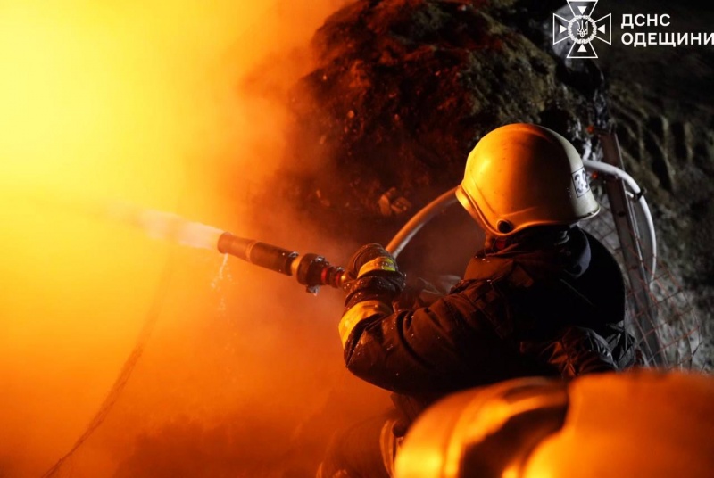 Russia hits energy facility in Odesa region overnight