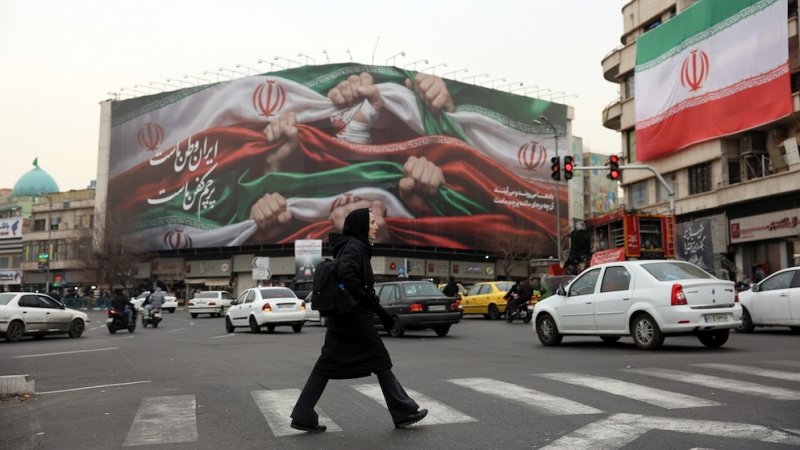 Iran begins restoring internet after protest blackout 