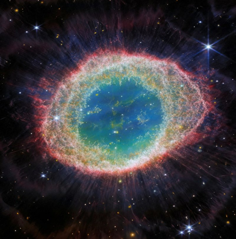 News about - Astronomers find mysterious iron ‘bar’ inside Ring Nebula 