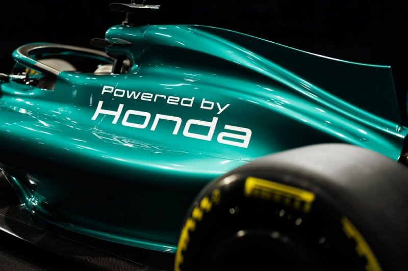 Honda unveils 2026 F1 power unit for Aston Martin partnership -  VIDEO 