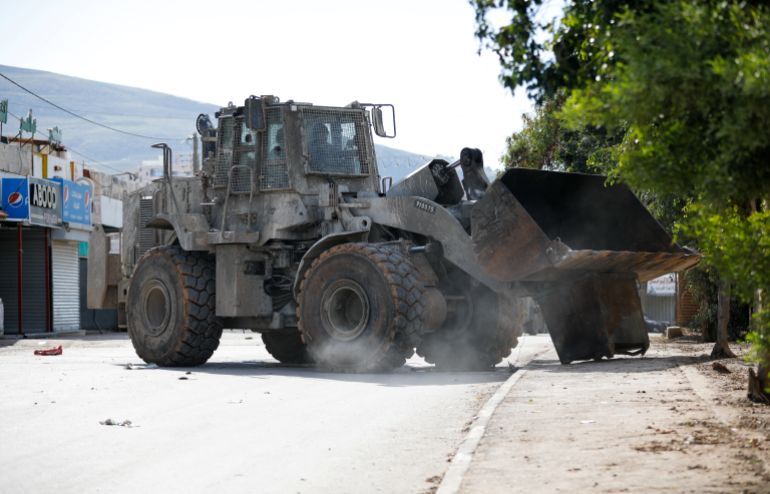 Israeli forces demolish wells and farms near Hebron 