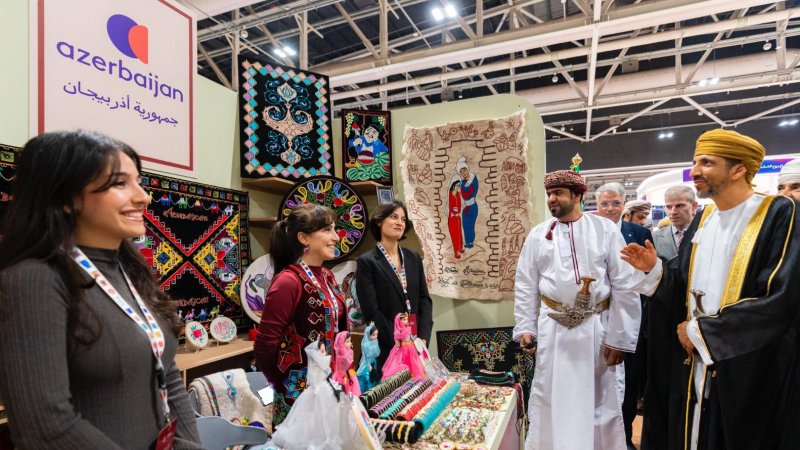 Azerbaijan showcases crafts at Oman forum 