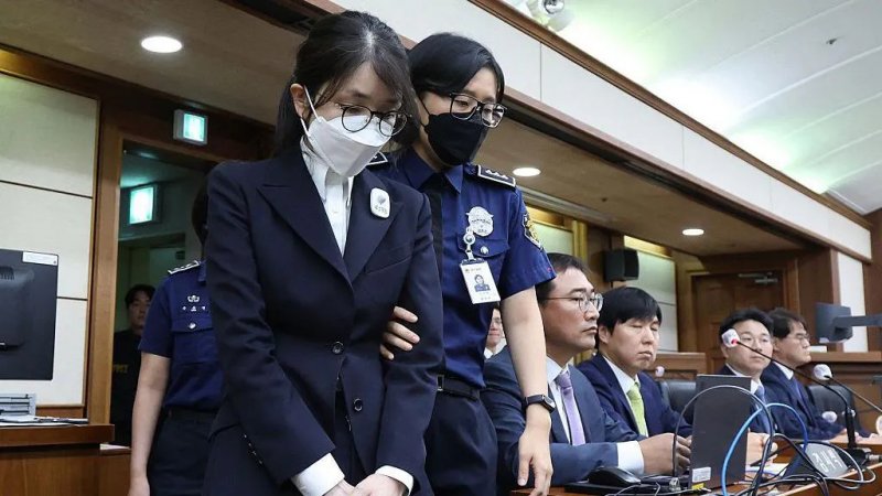 South Korea sentences ex-first lady to 20 months in prison