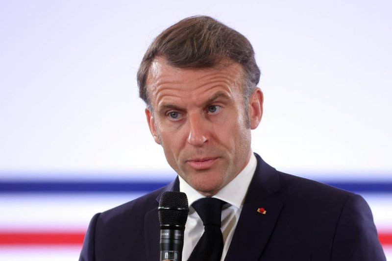 Macron urges ‘massive’ anti-drug crackdown at ports and airports 