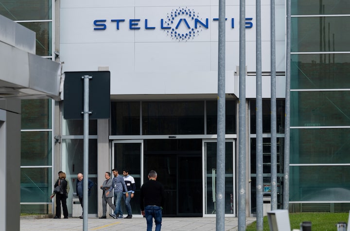Stellantis bets on new models to revive Italy production