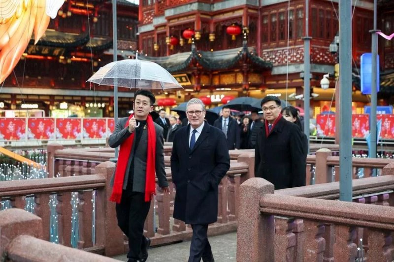 British PM highlights importance of engagement during Shanghai trip 