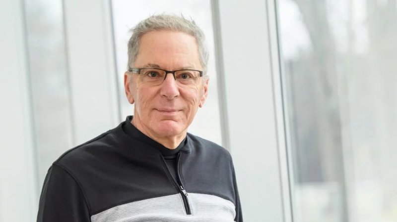  Alan Cafruny: Trump seeks to assert global dominance through Iran tariffs - INTERVIEW 