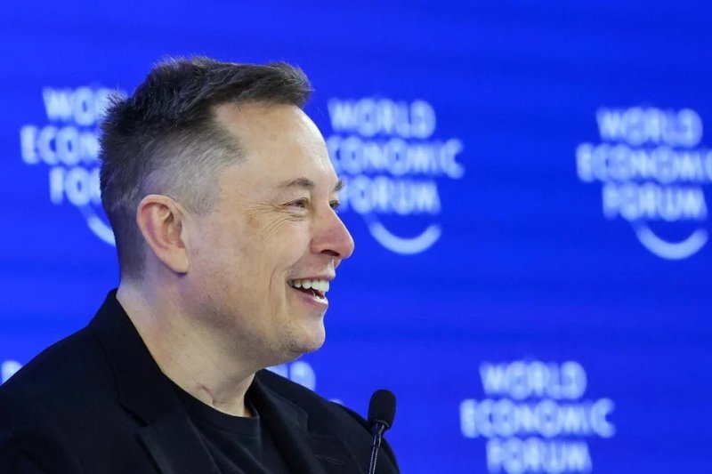 Elon Musk forecasts a robot-dominated future at Davos 