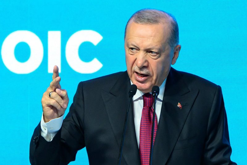 Türkiye's exports hit record $273.4B in 2025, Erdogan says 