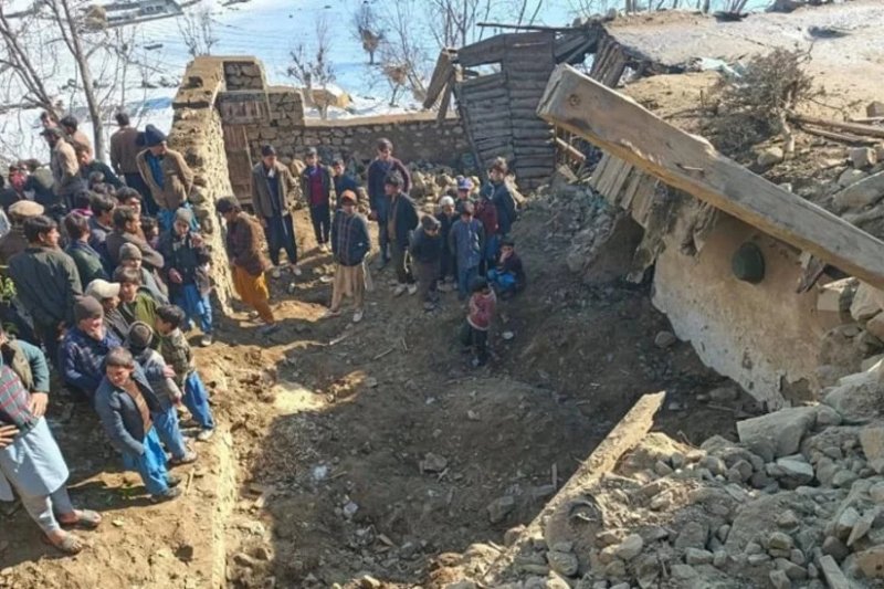 Five people have died in severe weather in northern Pakistan